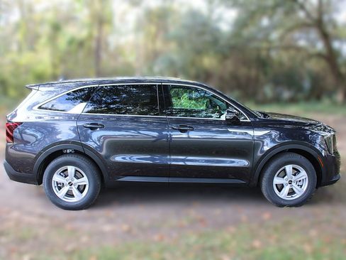 New 2026 Kia Sorento LX FWD image 5