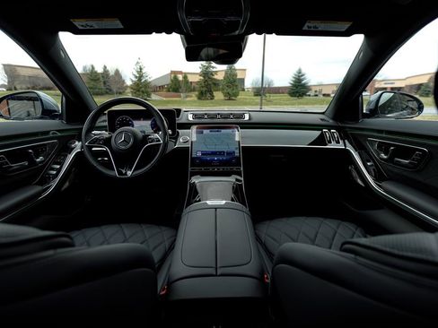 New 2026 Mercedes-Benz S 580 4MATIC Sedan image 40