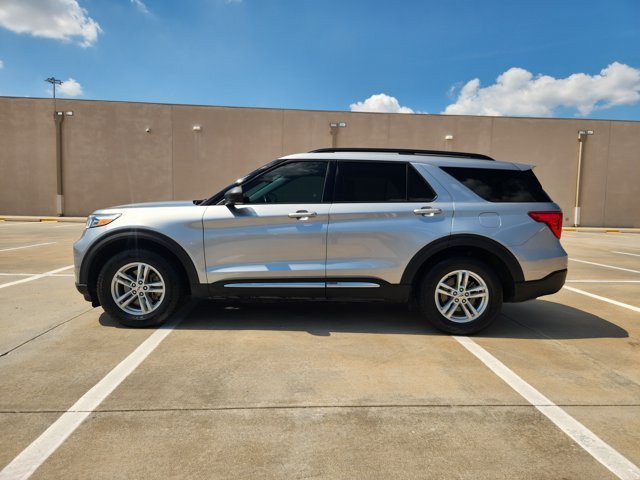 Used 2022 Ford Explorer XLT RWD image 4