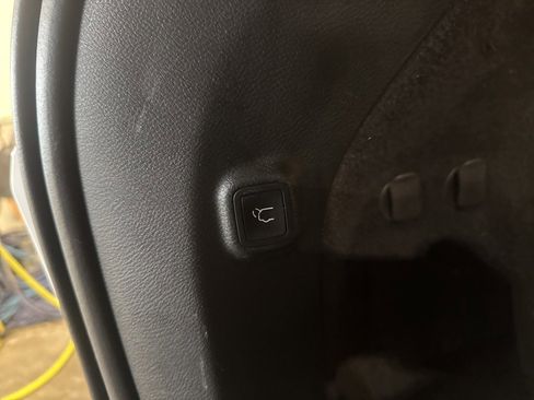 Used 2022 Jeep Cherokee Limited w/ Elite Package image 19