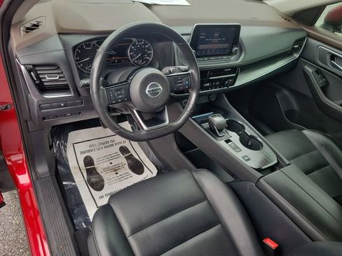 Used 2021 Nissan Rogue SV w/ Premium Package image 16