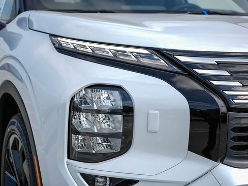New 2026 Nissan Rogue Platinum AWD/4WD image 4