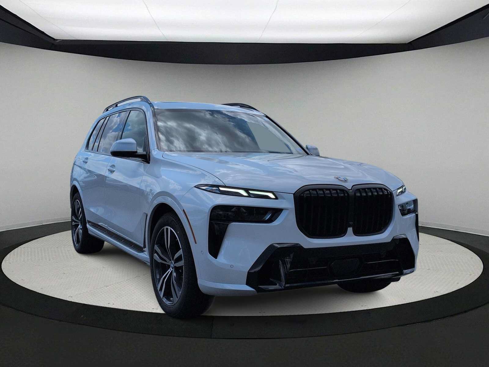 Used 2027 BMW X7 xDrive40i w/ Executive Package AWD/4WD image 2