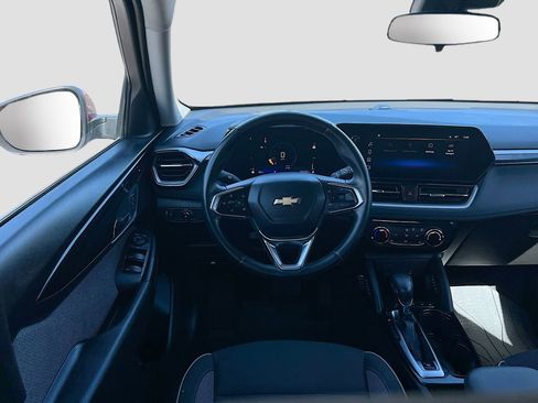 Used 2024 Chevrolet TrailBlazer LT w/ LT Cold Weather Package FWD image 21