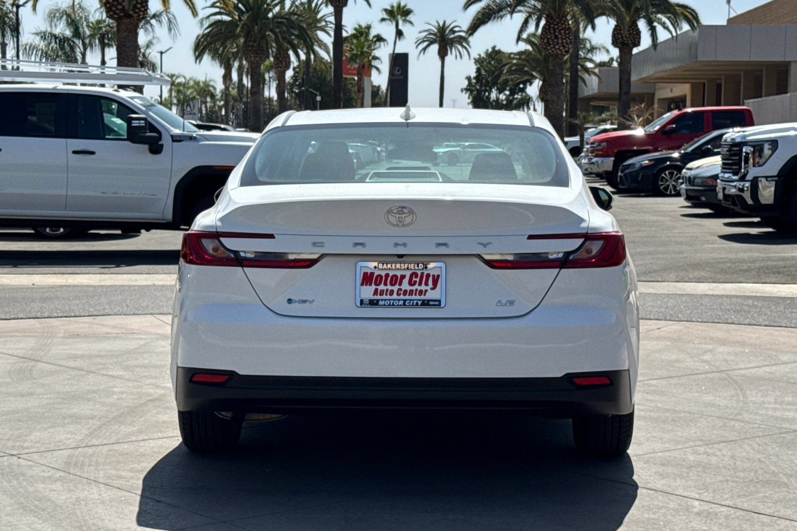 Used 2025 Toyota Camry LE FWD image 5