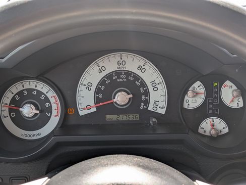 Used 2011 Toyota FJ Cruiser 4WD w/ Convenience Pkg image 18