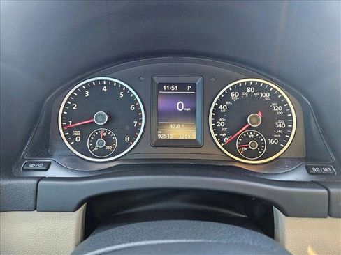 Used 2017 Volkswagen Tiguan SEL image 11