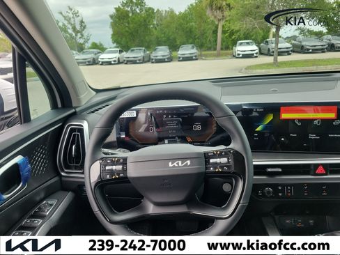 New 2026 Kia Sorento LX FWD image 21