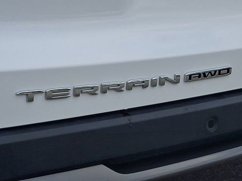 Used 2025 GMC Terrain Elevation AWD/4WD image 32