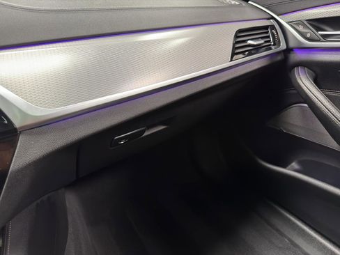 Used 2018 BMW M550i xDrive w/ Driving Assistance Package image 24