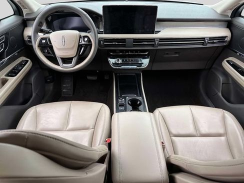 Used 2023 Lincoln Corsair AWD image 15