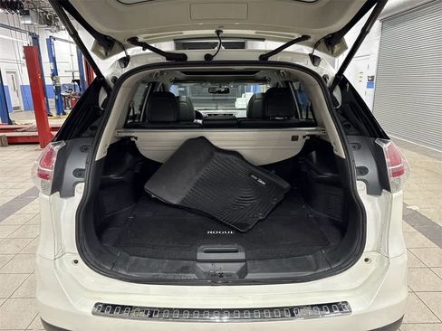 Used 2015 Nissan Rogue SL w/ SL Premium Package image 11