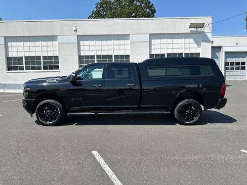 Used 2025 RAM 3500 Big Horn AWD/4WD image 3