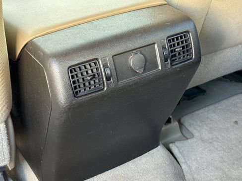 Used 2007 Toyota Tundra SR5 w/ Preferred Accessory Pkg RWD image 38