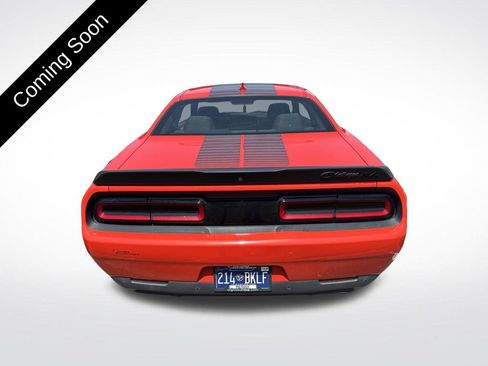 Used 2017 Dodge Challenger R/T RWD image 5