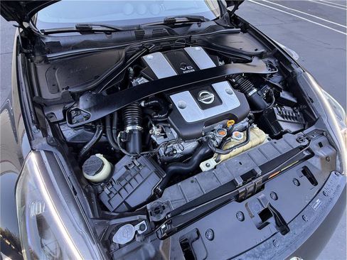 Used 2017 Nissan 370Z Coupe image 12