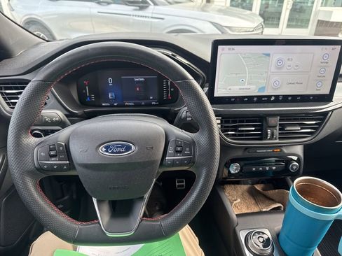 Used 2023 Ford Escape ST-Line w/ Tech Pack #1 image 5