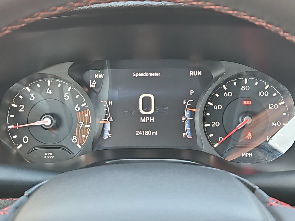Used 2025 Jeep Compass Trailhawk AWD/4WD image 16