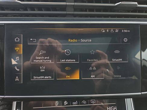 Used 2020 Audi Q8 Premium Plus image 25