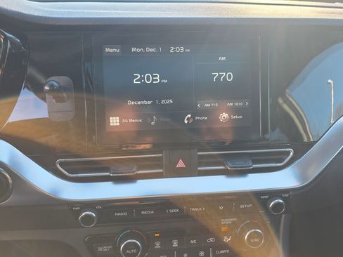 Used 2022 Kia Niro LXS image 20