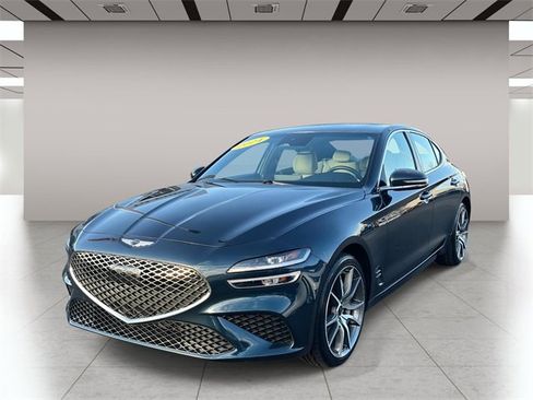 Used 2024 Genesis G70 2.5T image 8