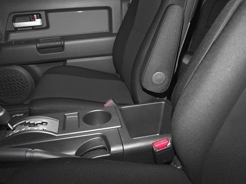 Used 2014 Toyota FJ Cruiser 4WD w/ Convenience Package image 34