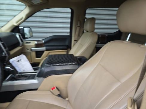 Used 2017 Ford F150 Lariat image 10