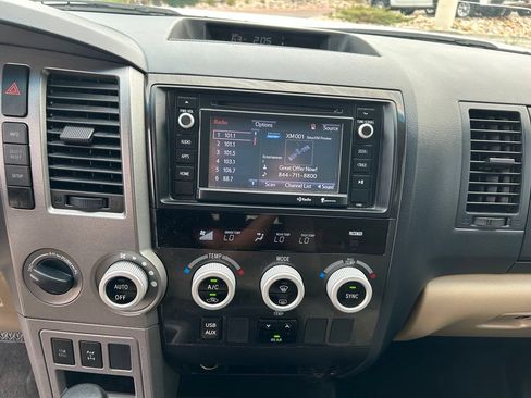 Used 2014 Toyota Sequoia SR5 AWD/4WD image 19