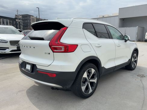 Certified 2025 Volvo XC40 B5 Plus image 9