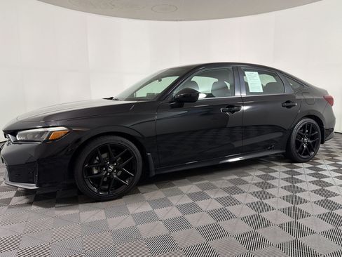 Used 2025 Honda Civic Sport image 23