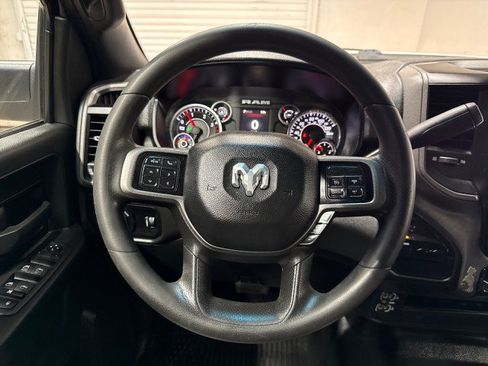 Used 2022 RAM 3500 Tradesman w/ Chrome Appearance Group AWD/4WD image 15