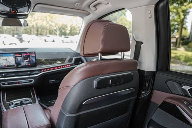 Used 2023 BMW X7 xDrive40i AWD/4WD image 48
