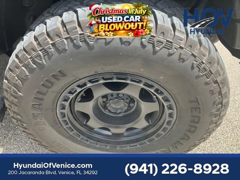 Used 2022 Jeep Wrangler Unlimited Rubicon w/ Steel Bumper Group AWD/4WD image 7