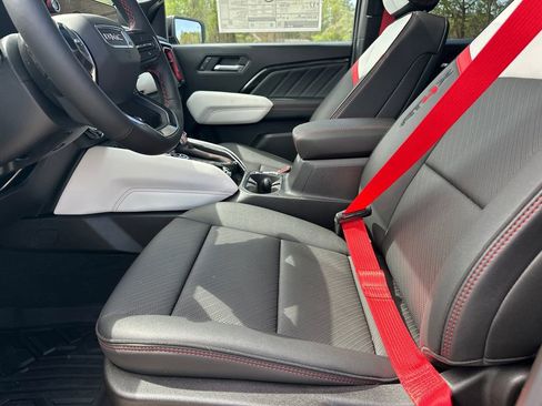 New 2026 GMC Canyon AT4X image 10