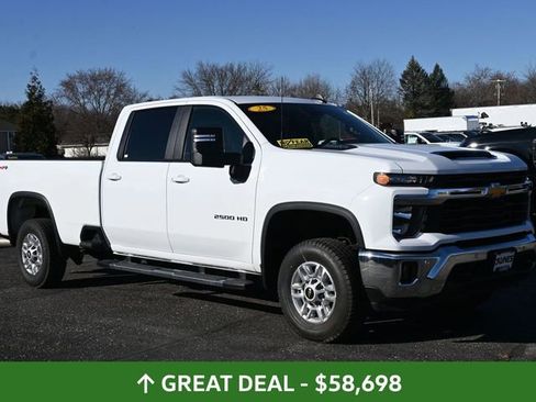 Used 2025 Chevrolet Silverado 2500 LT w/ Safety Package AWD/4WD image 2