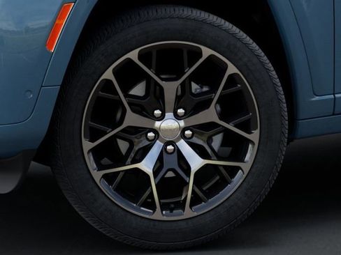 New 2026 Jeep Grand Cherokee Summit AWD/4WD image 8