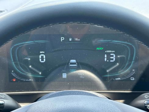 New 2025 Kia Sportage EX w/ EX Premium Package image 36