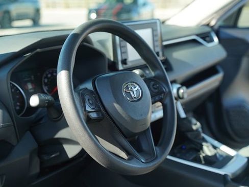 Used 2020 Toyota RAV4 XLE image 26