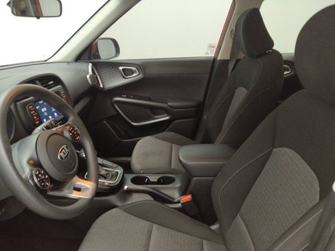 Used 2020 Kia Soul S FWD image 17