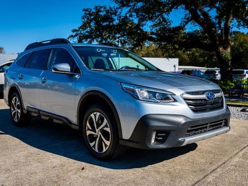 Used 2022 Subaru Outback Limited image 1