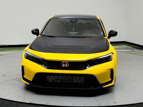 Used 2023 Honda Civic Type R image 2