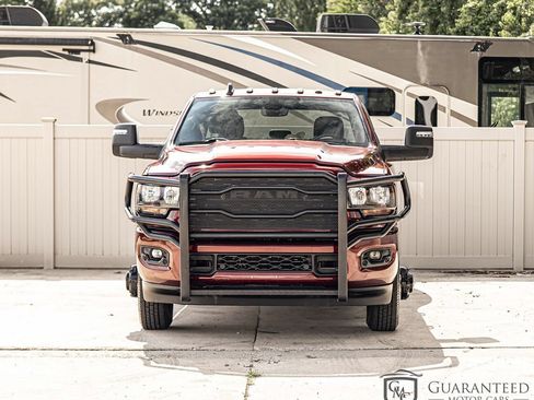 Used 2024 RAM 3500 Big Horn w/ Night Edition AWD/4WD image 2