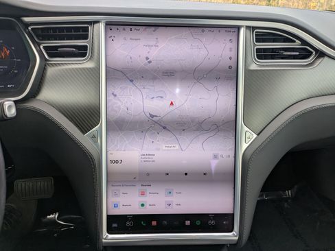 Used 2017 Tesla Model S 100D image 12