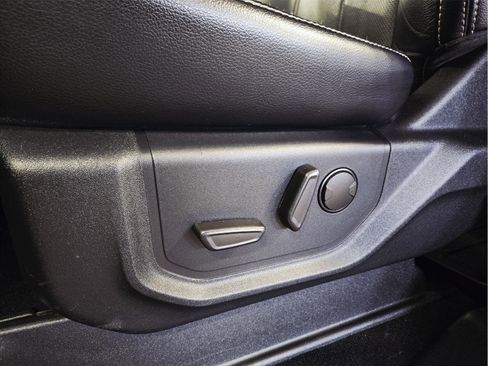 Used 2020 Ford F250 Lariat AWD/4WD image 23