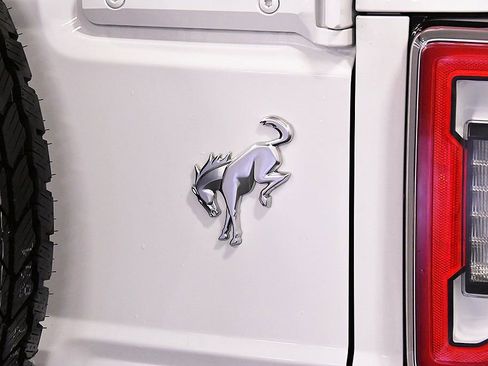 Used 2025 Ford Bronco Outer Banks image 11