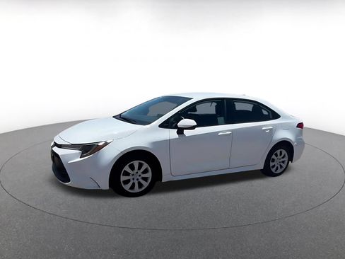 Used 2025 Toyota Corolla LE FWD image 8