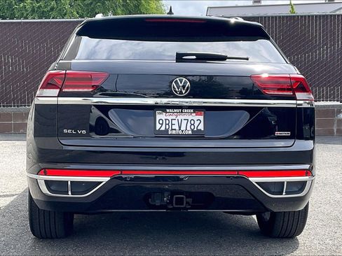 Certified 2022 Volkswagen Atlas Cross Sport SEL R-Line AWD/4WD image 3