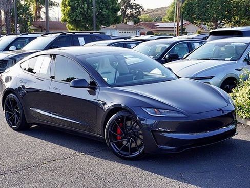 Used 2024 Tesla Model 3 Performance image 3