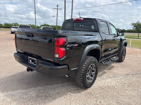 New 2026 Chevrolet Colorado ZR2 w/ Technology Package AWD/4WD image 6