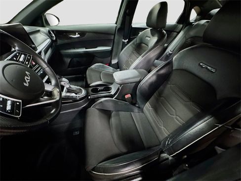 Used 2023 Kia Forte GT-Line image 15